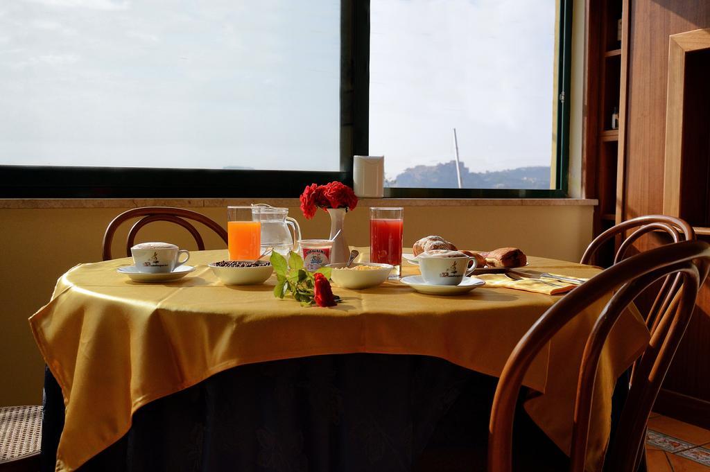 Albergo Delle Rose Pozzuoli Exterior photo