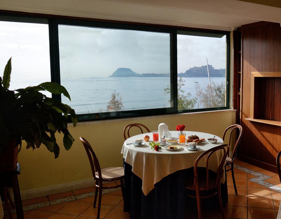 Albergo Delle Rose Pozzuoli Exterior photo