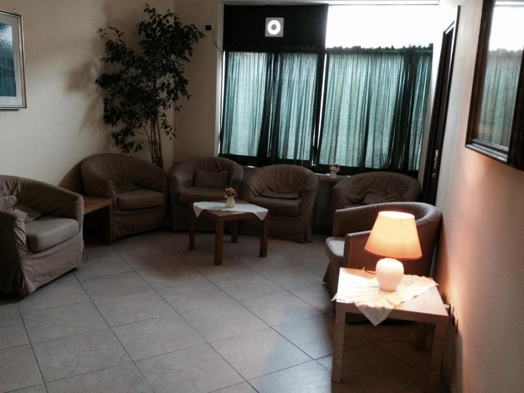 Albergo Delle Rose Pozzuoli Exterior photo